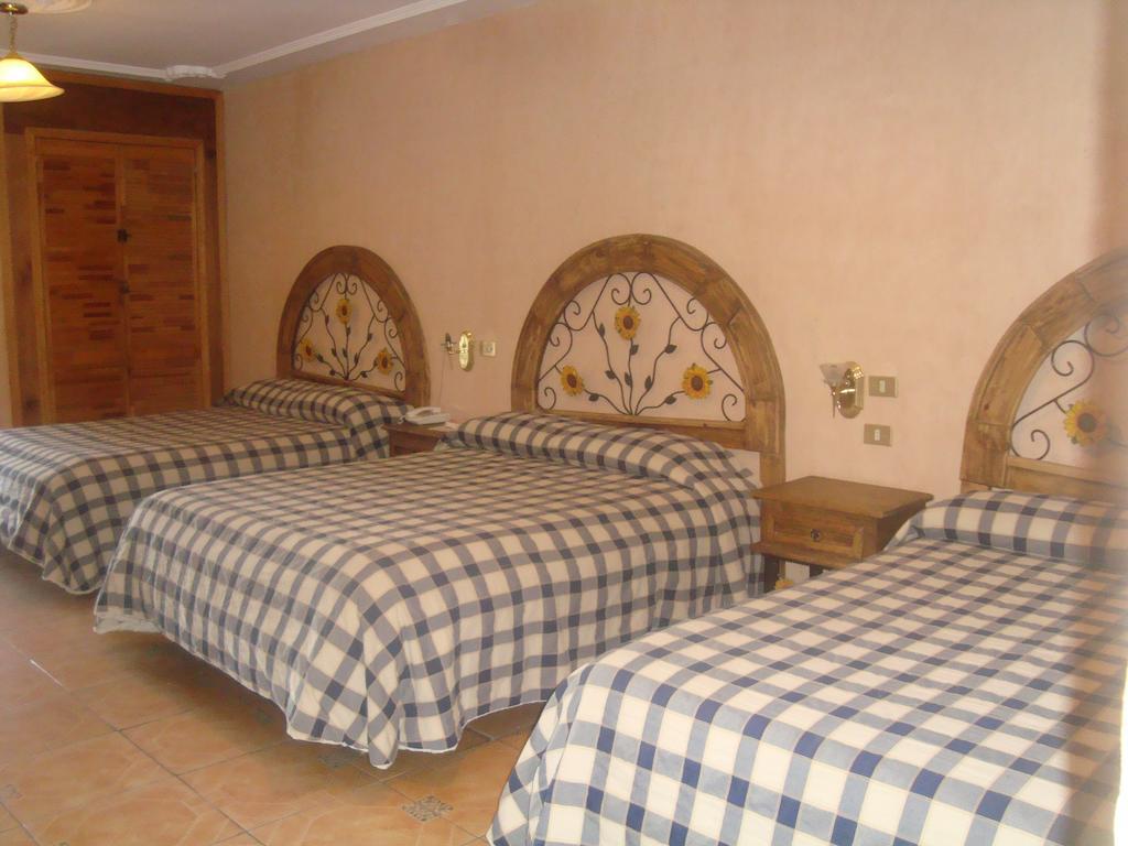 אגואסקליינטס Hotel Villa Manzanares מראה חיצוני תמונה