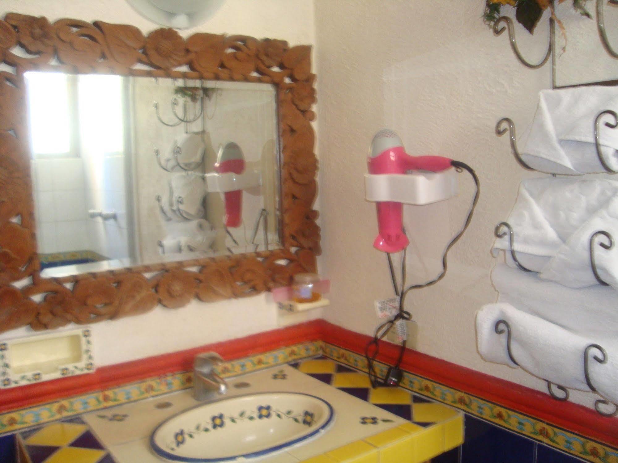 אגואסקליינטס Hotel Villa Manzanares מראה חיצוני תמונה